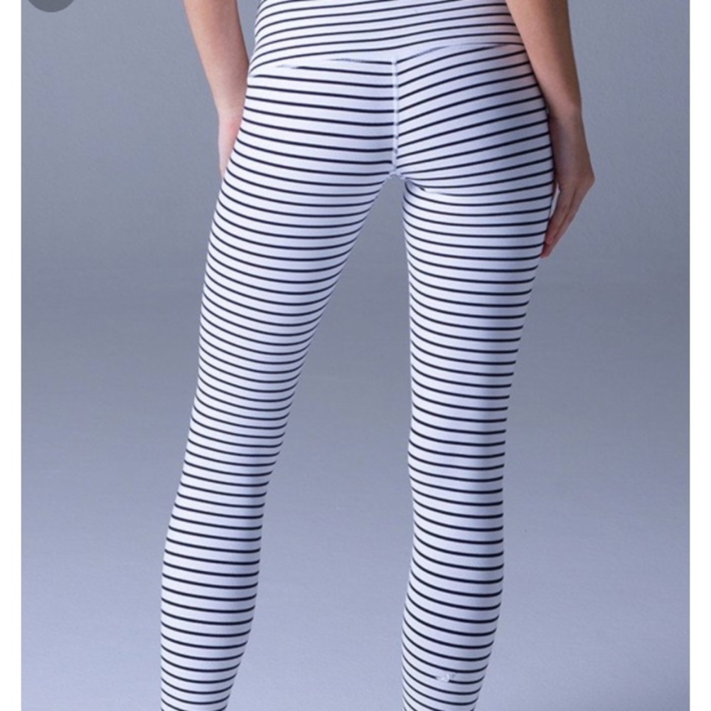 Quiet Stripe Leggings 🦄